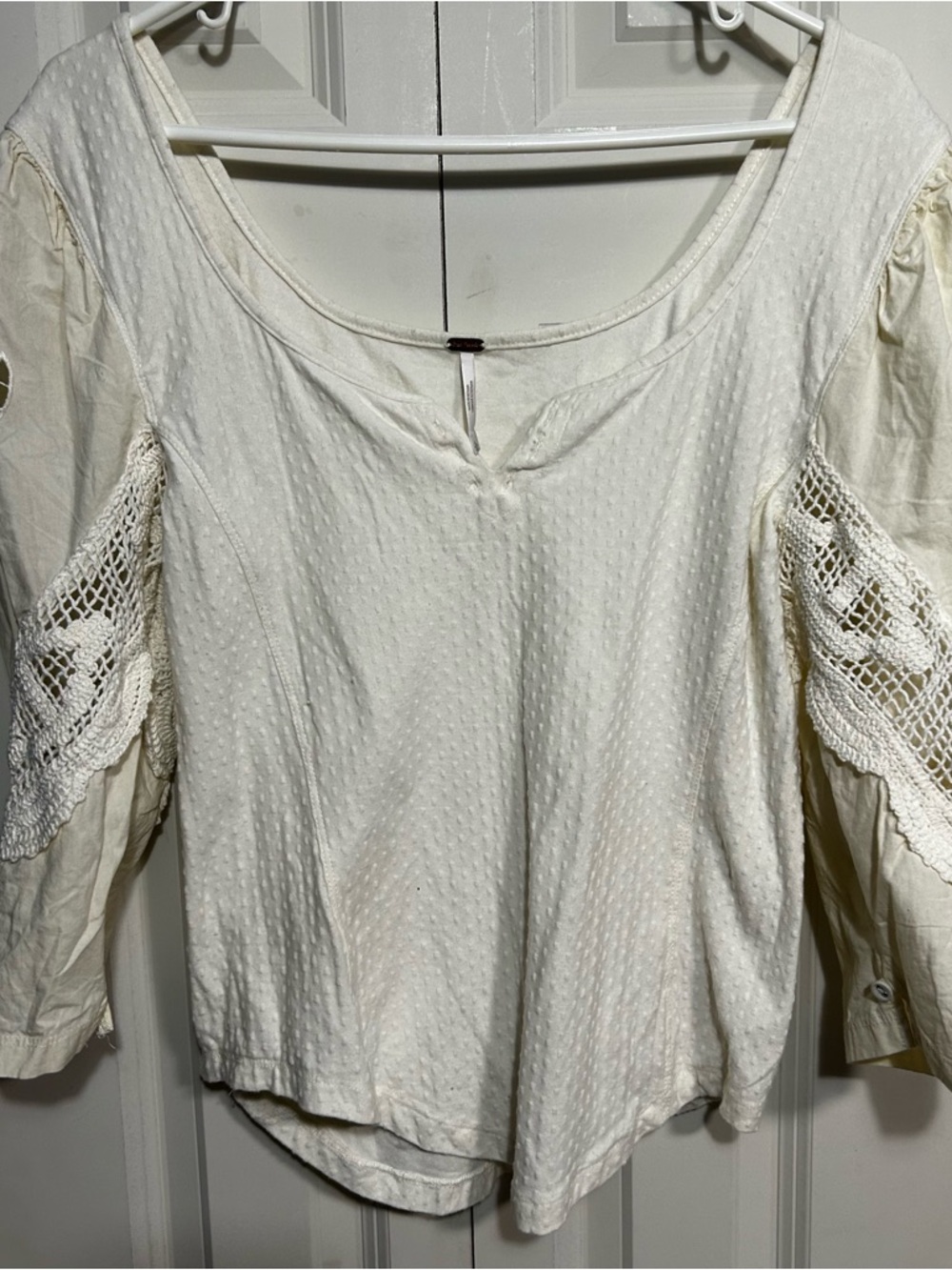 Free People Cream Crochet-Sleeve Top Flattering Scoop neck